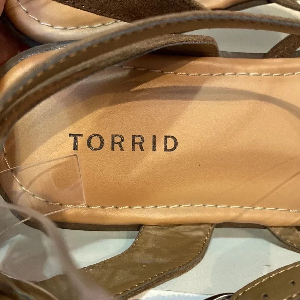 Torrid Womens Strappy Sandals Brown Adjustable Low Heel Shoes Flat Buckle 11 W